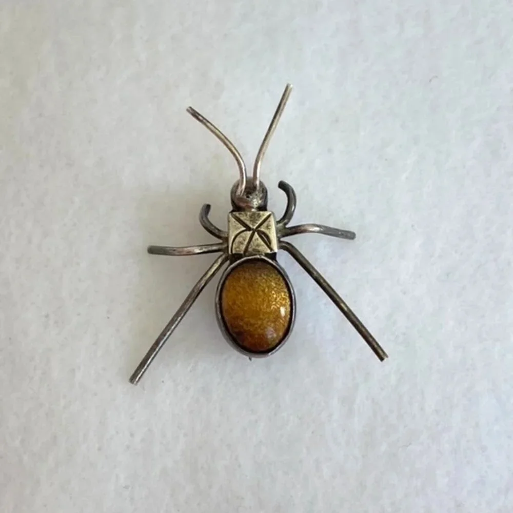 Sterling Silver 925 Oval Tigers Eye Cabochon Spider Critter Dainty Bug Brooch